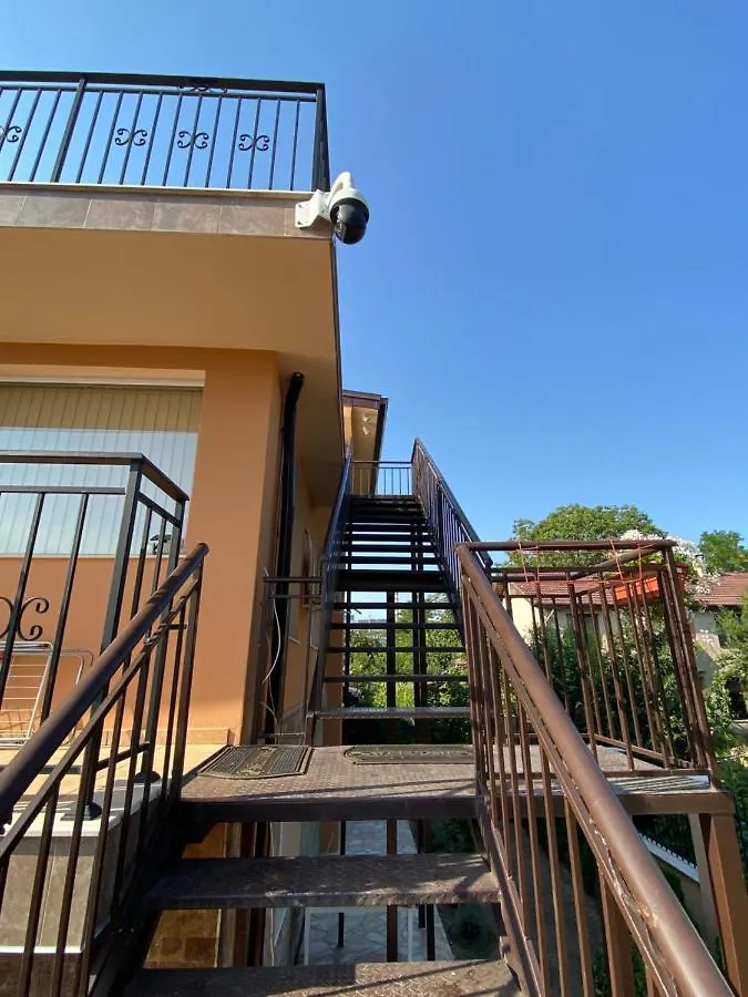 M&V House Hotel Varna 0*,